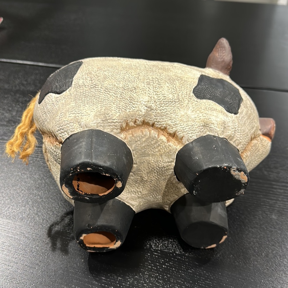 Stitched Burlap Effect Ceramic Pig Statue - Picture 8 of 12